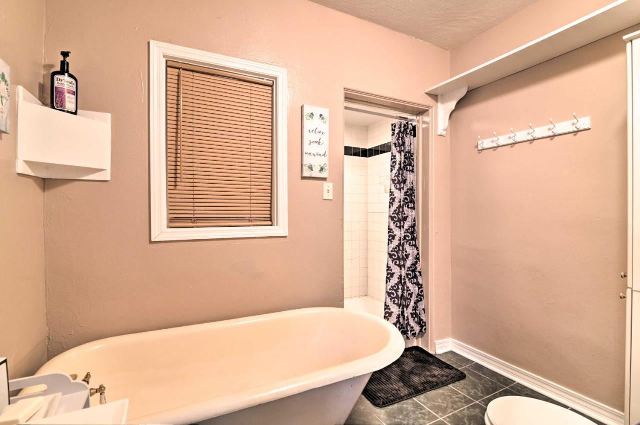 Pet-Friendly Auburndale House With Lake Views! Esterno foto
