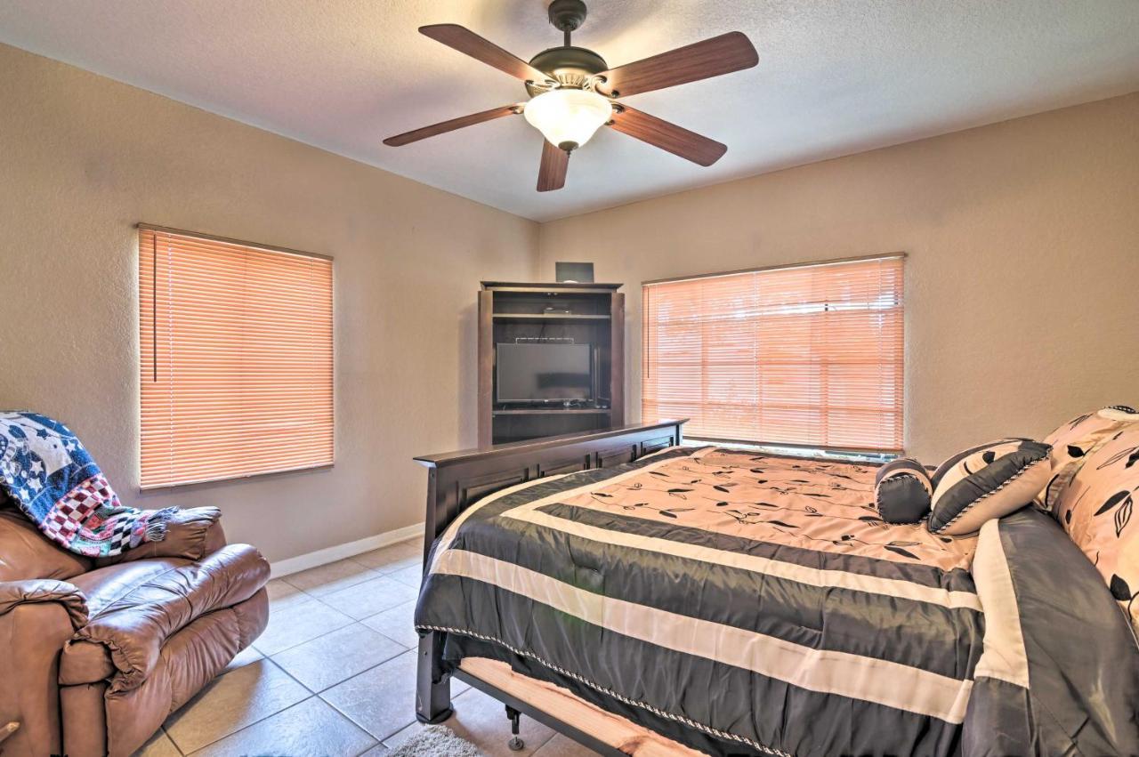 Pet-Friendly Auburndale House With Lake Views! Esterno foto